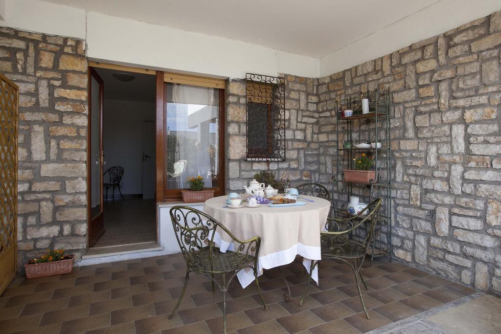 Un Ospite A Fontania Acomodação com café da manhã Gaeta Quarto foto